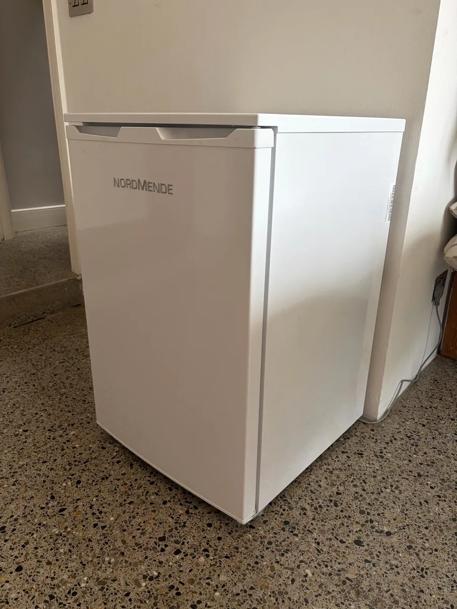 Fridge - Undercounter size - Image 1