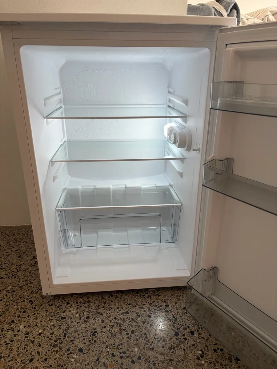 Fridge - Undercounter size - Image 2