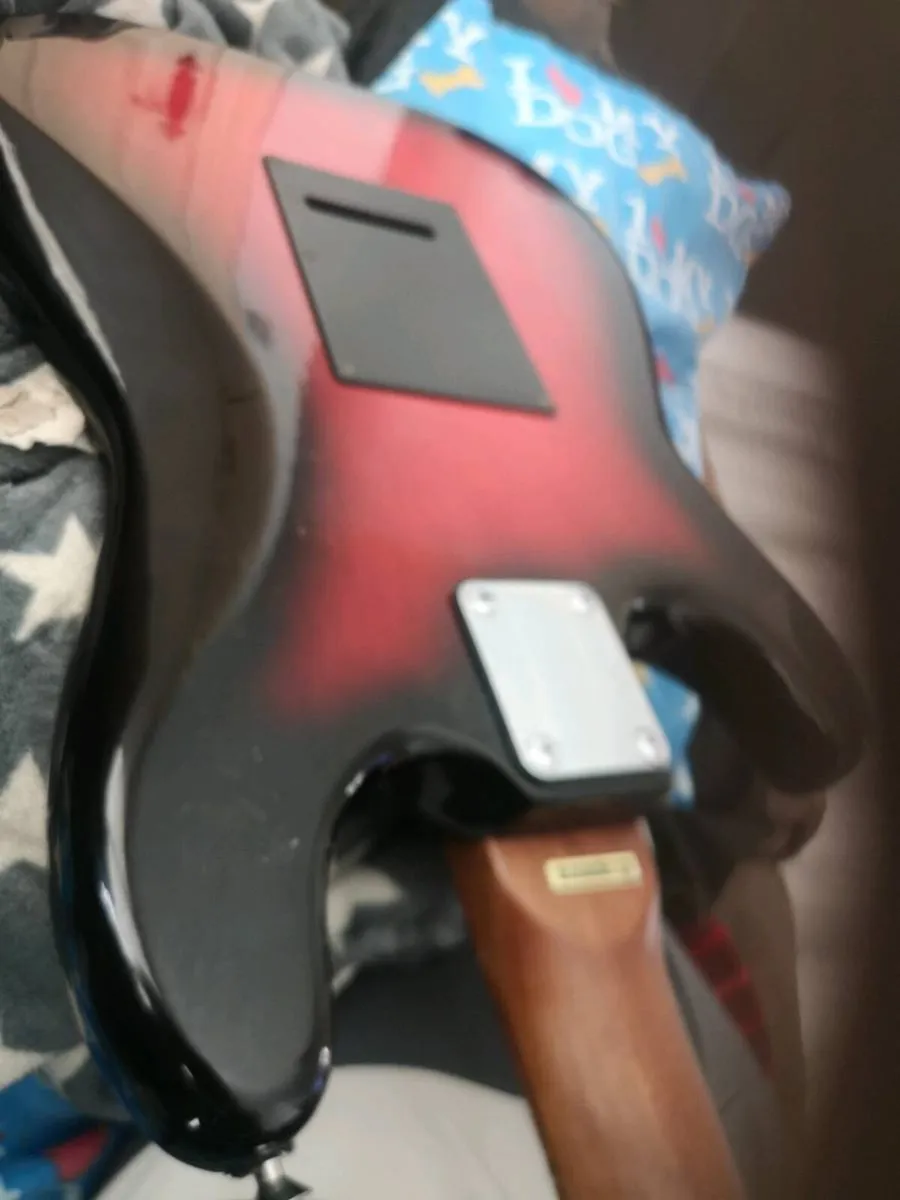 Guitar signed and belonging to aslan and the late - Image 1