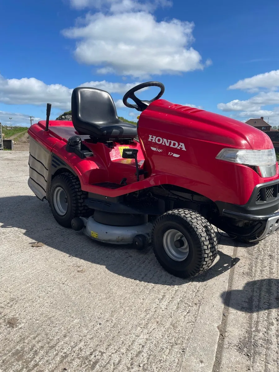 Honda Ride on Mower - Image 2