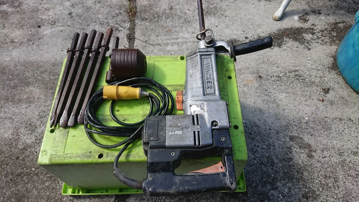 WACKER CONCRETE BREAKER POWER TOOL - Image 1