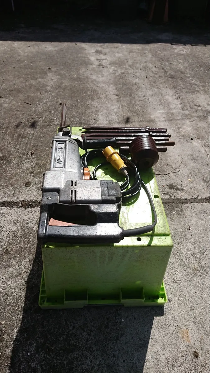 WACKER CONCRETE BREAKER POWER TOOL - Image 3