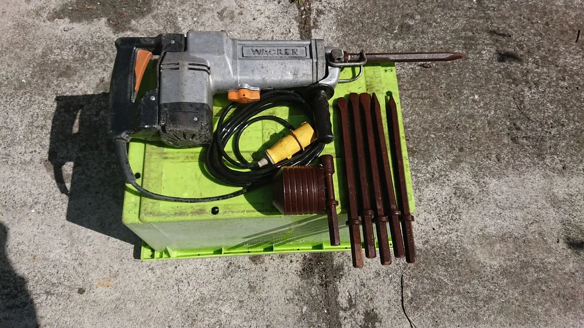 WACKER CONCRETE BREAKER POWER TOOL - Image 4