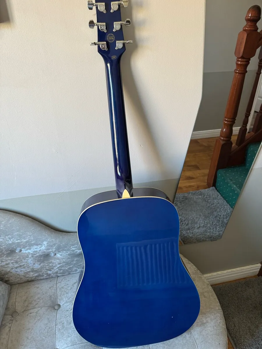 Guitar - Image 4