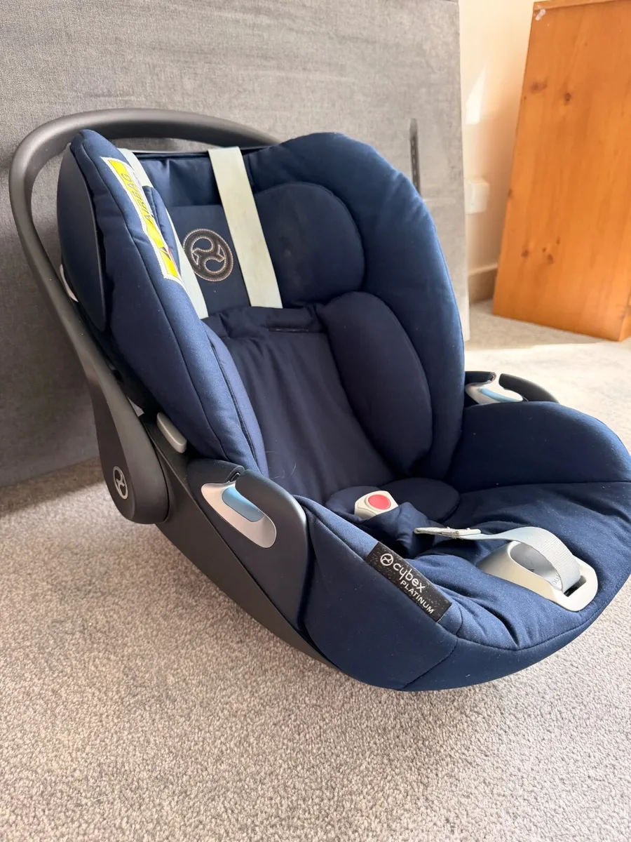 Baby equipment - Image 1