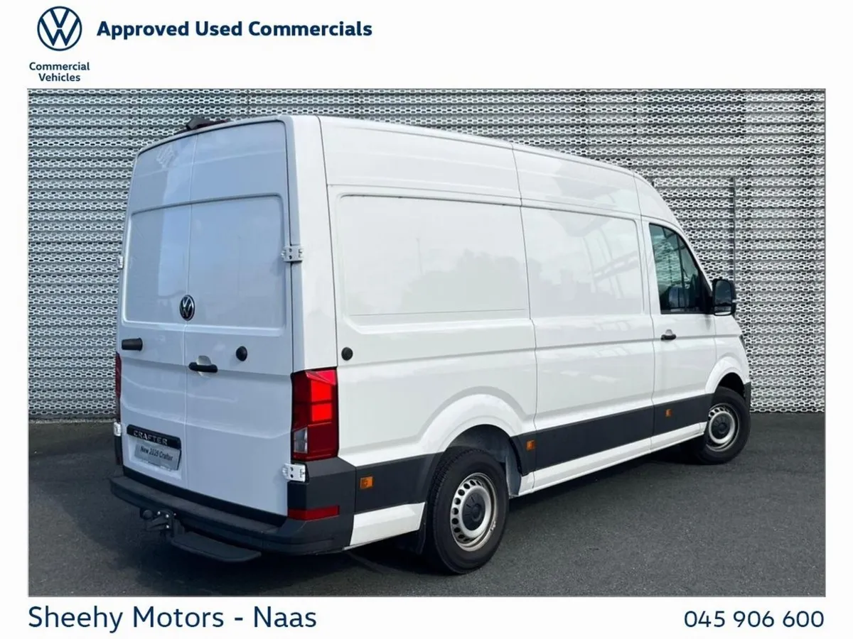 Volkswagen Crafter HIGHLINE 35 MWB HIGHROOF 177HP - Image 3