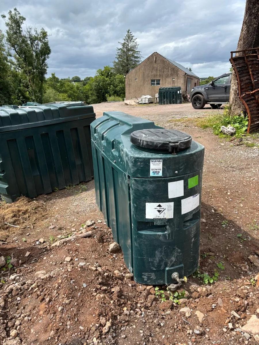 Oil tanks - Image 1