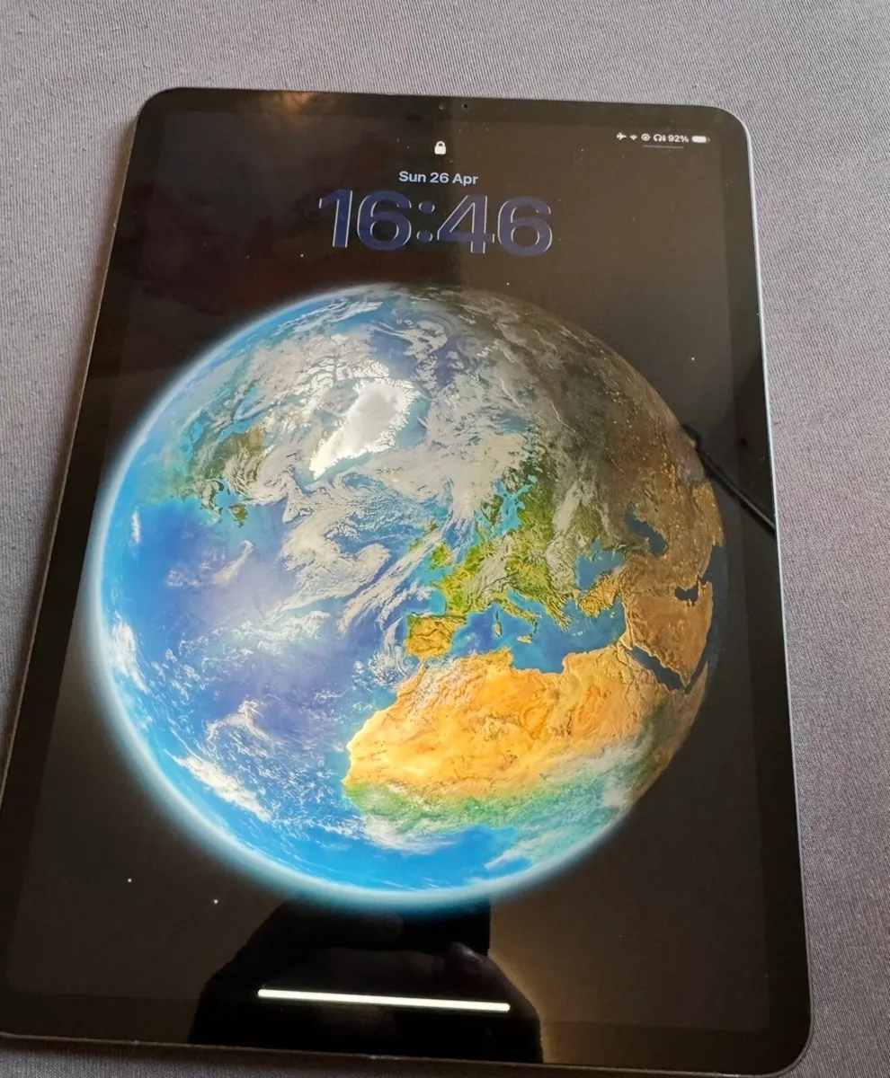 IPad pro (11-inch) 2nd Generation , 128Gb memory - Image 4