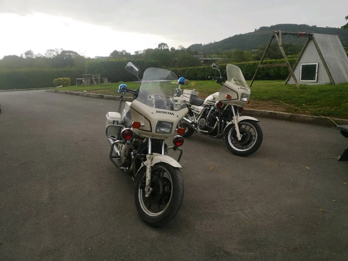 Honda cbx750 police special - Image 4