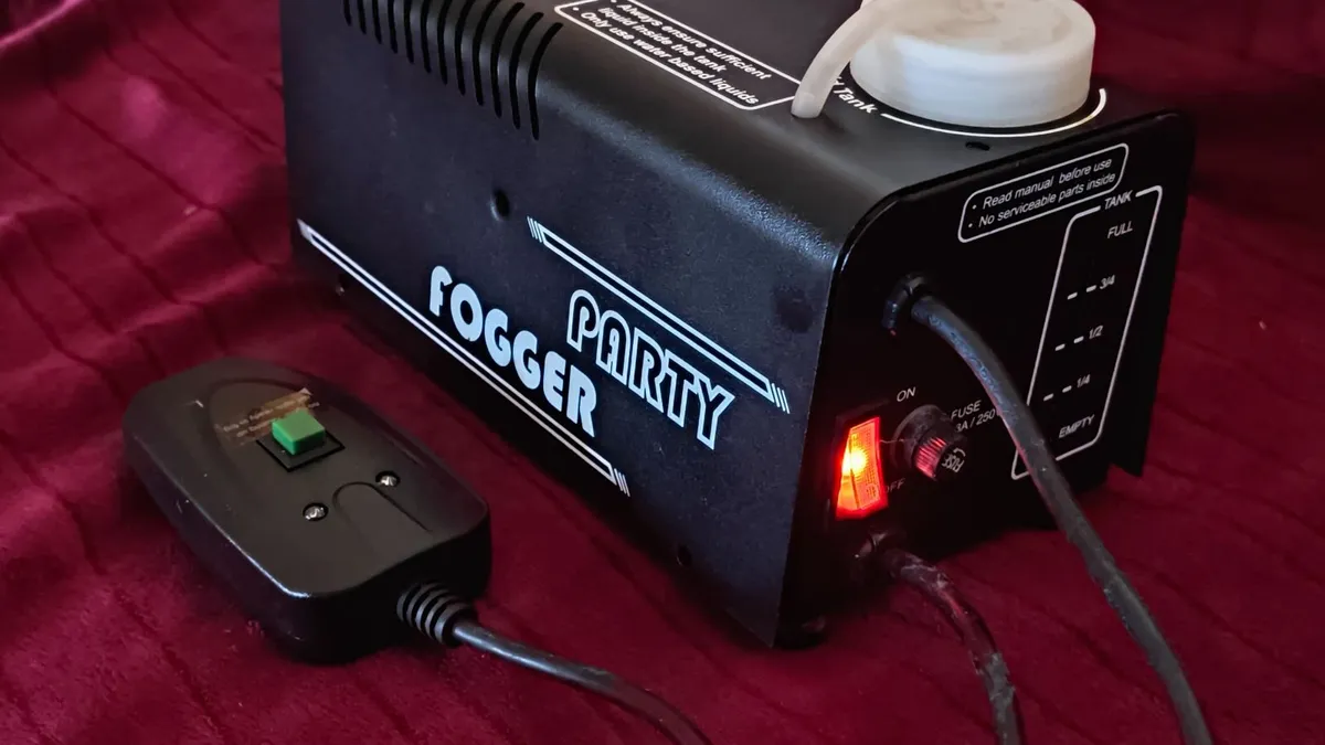 Fog Machine Mini 400W Smoke Machine Wireless Remot - Image 1