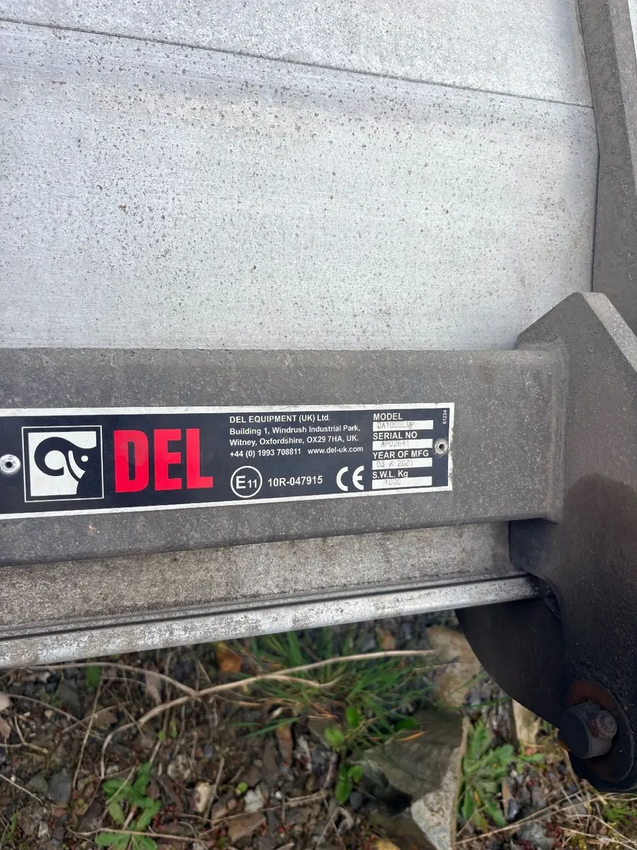 1 tonne DEL Tuckaway Tail Lift - Image 3
