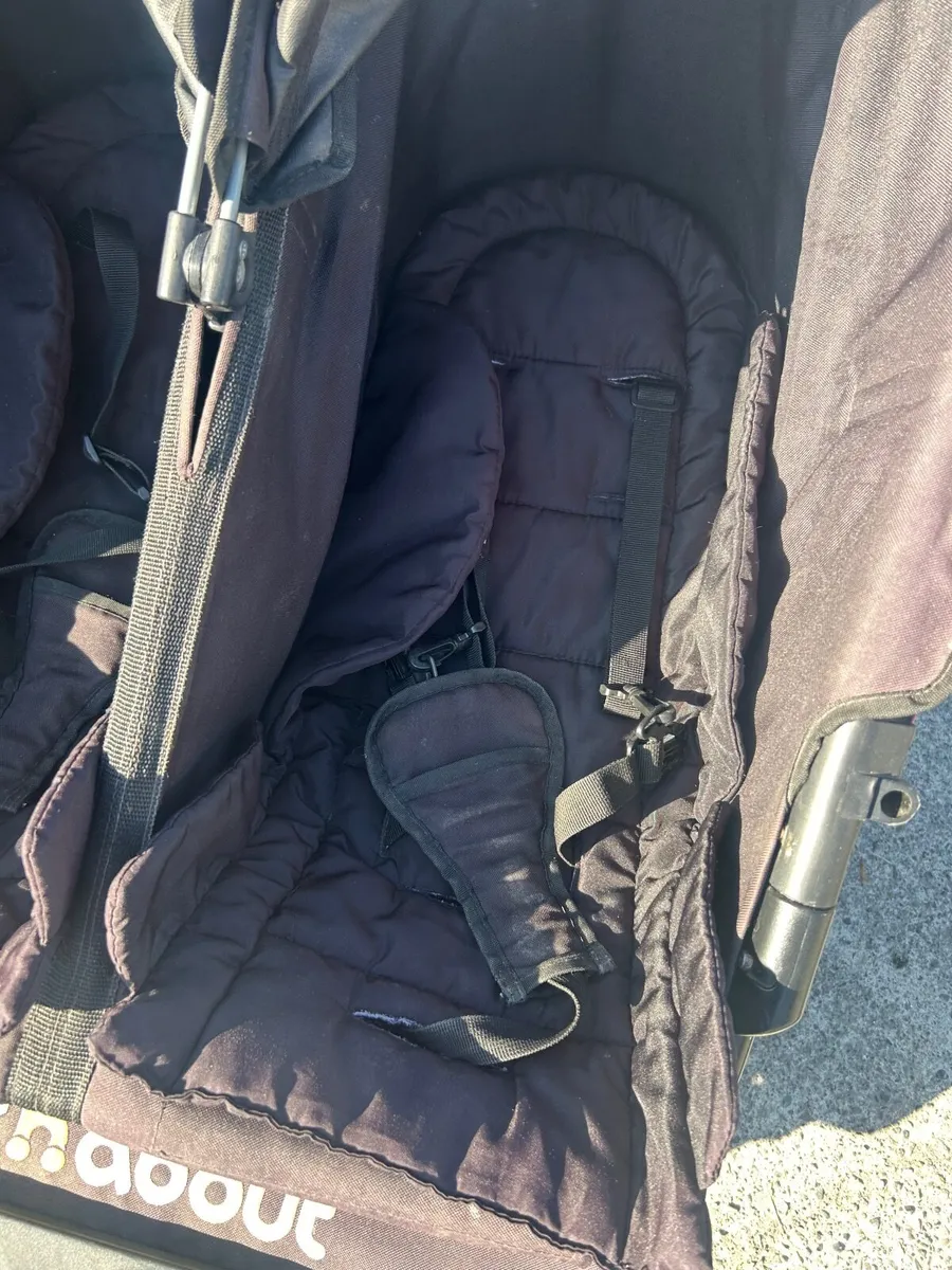 Out and about double buggy - Image 3