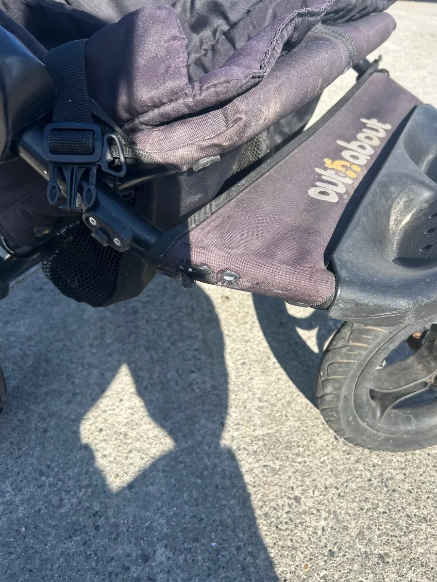 Out and about double buggy - Image 4