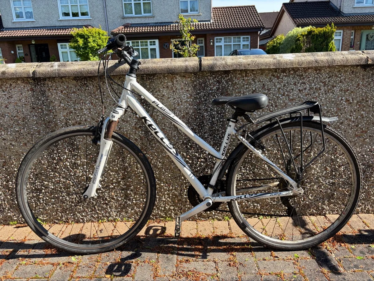 Ladies Hybrid Bike - Image 2