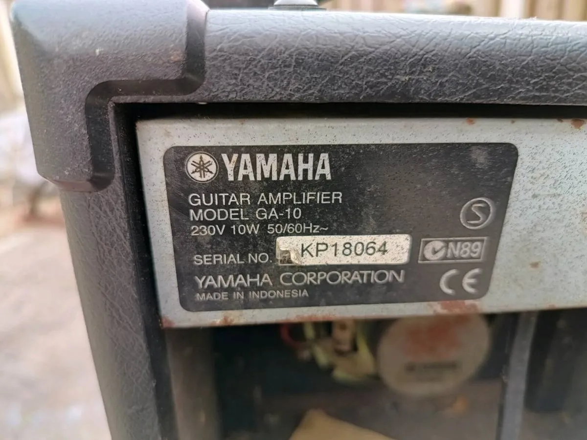 Vintage Yamaha Guitar Amplifier - Image 4