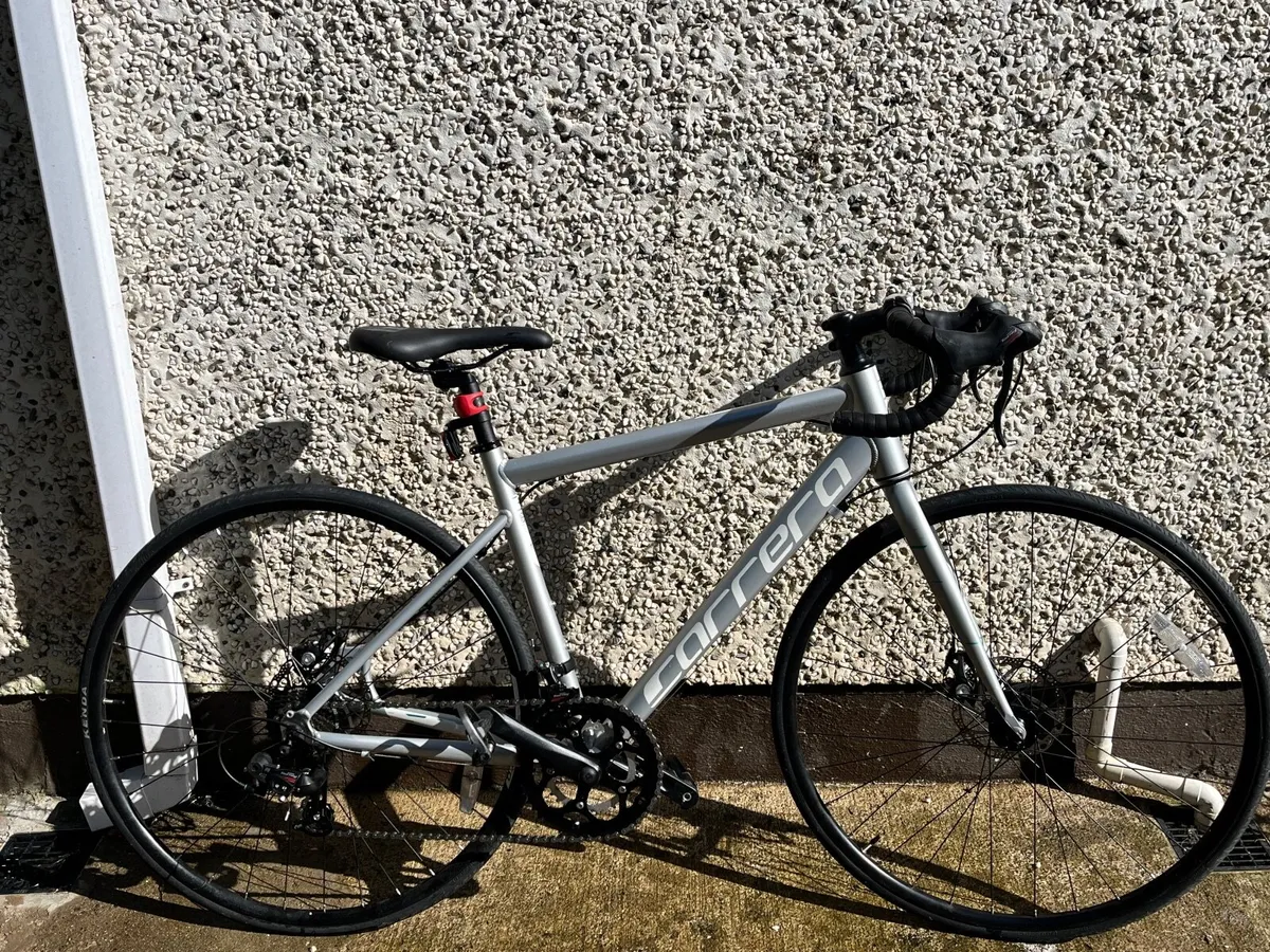 Road bike - Image 1