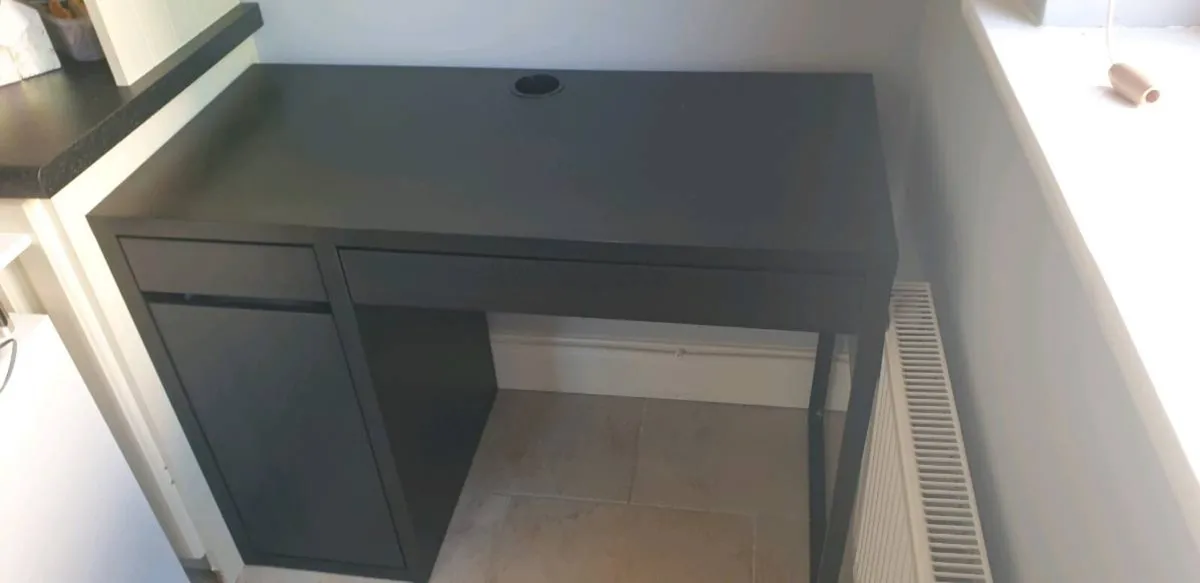 Desk and chair - Image 2