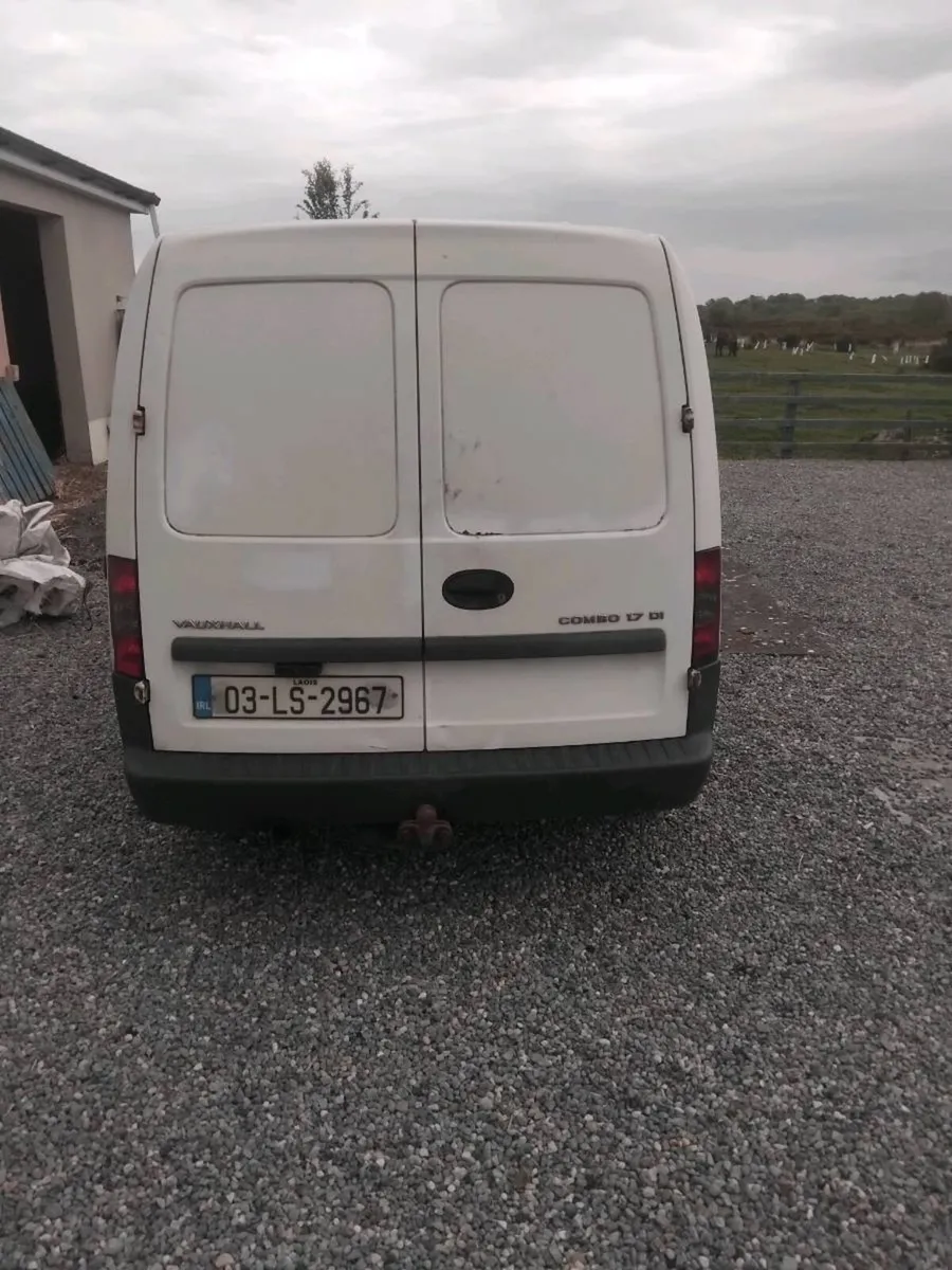 Van - Image 4