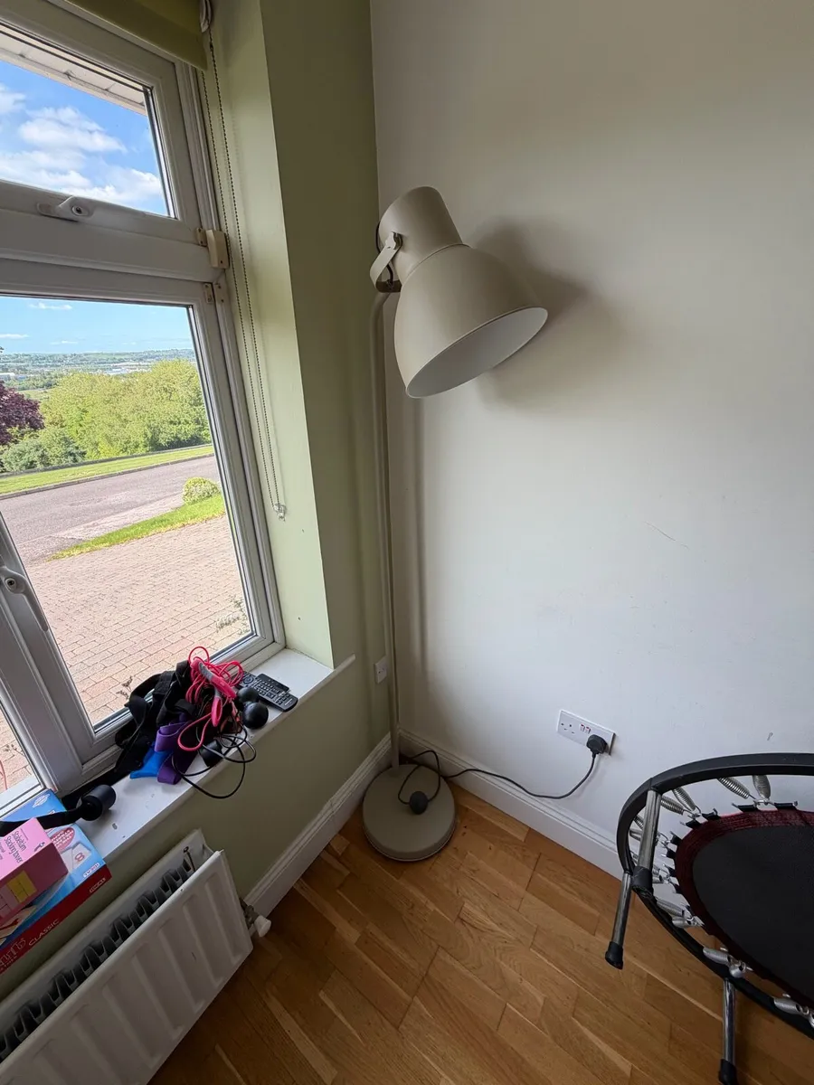 Tall lamp - Image 1