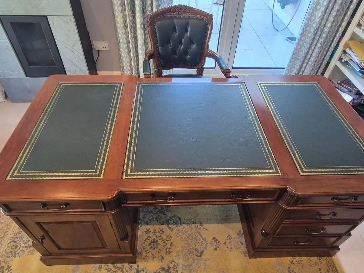Partners' office desk & chesterfield swivel chair - Image 1