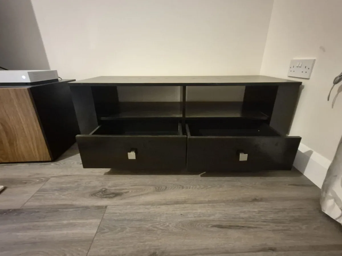 TV cabinet - Image 1
