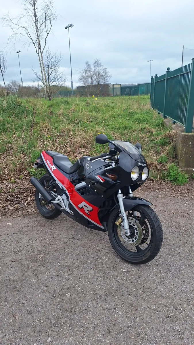 1988 Suzuki GSXR 250 4 Cylinder - Image 1