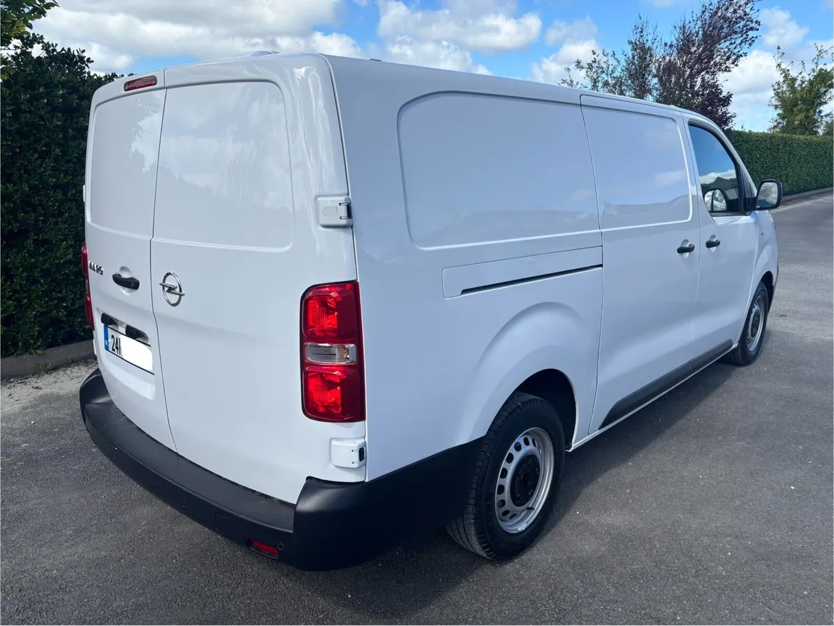 (241) Opel Vivaro Lwb 2024 - Image 4