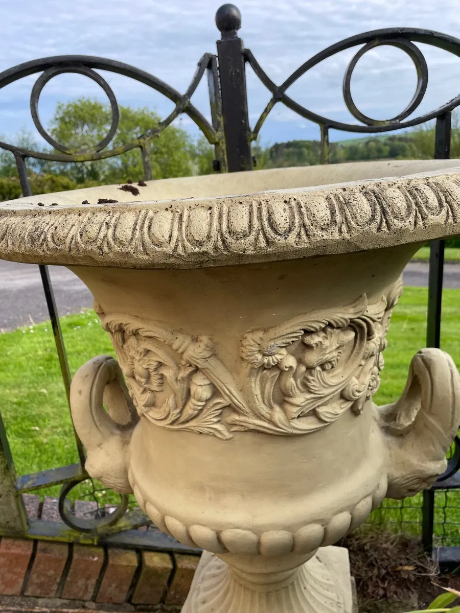 Beautiful Ornate Concrete Pedestal Planter - Image 3