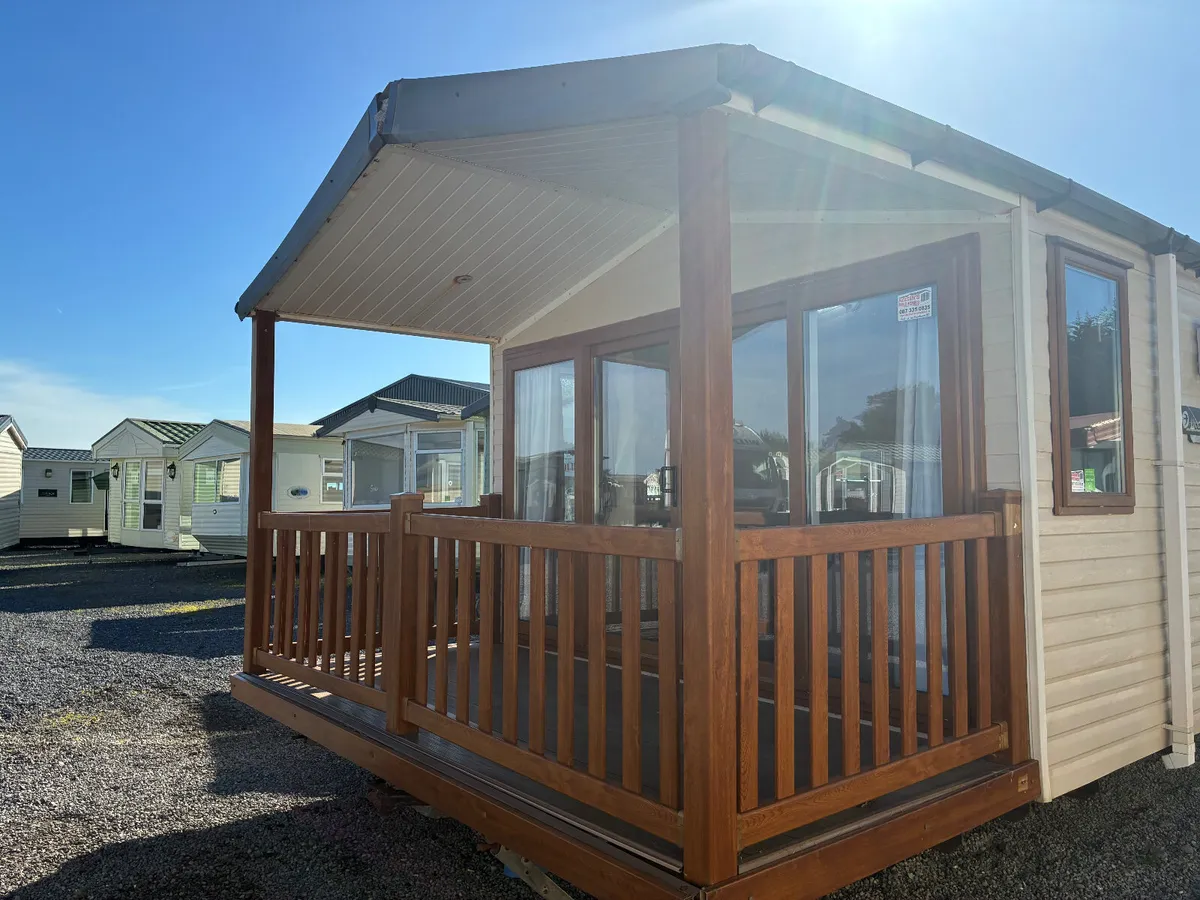 BEAUTIFUL PORCH TO SIT ON A TRUE WOODLAND ESCA - Image 1