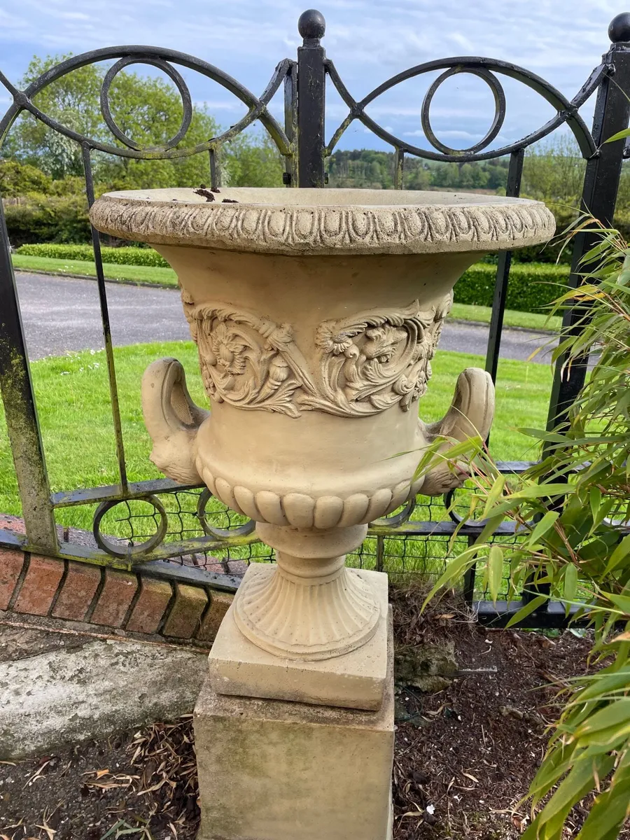 Beautiful Ornate Concrete Pedestal Planter - Image 1