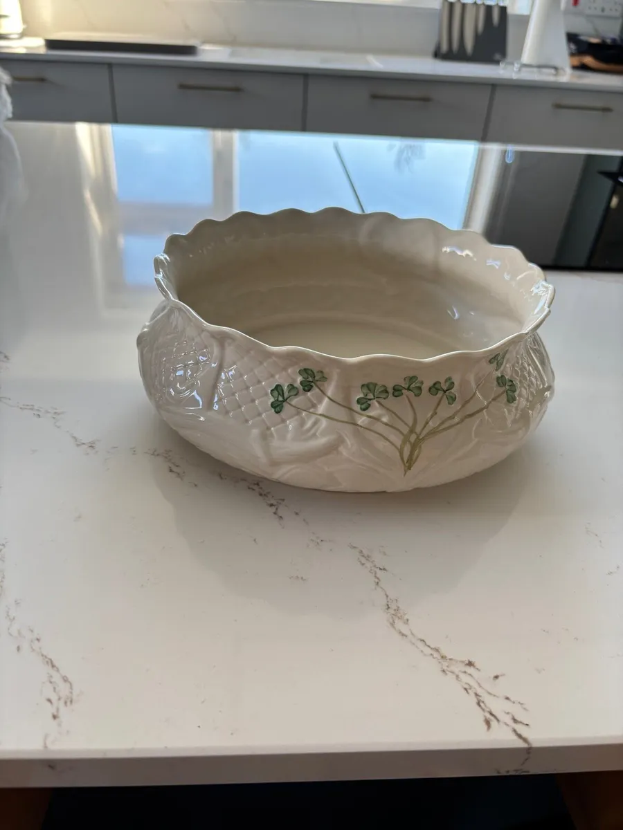Belleek pottery - Image 1