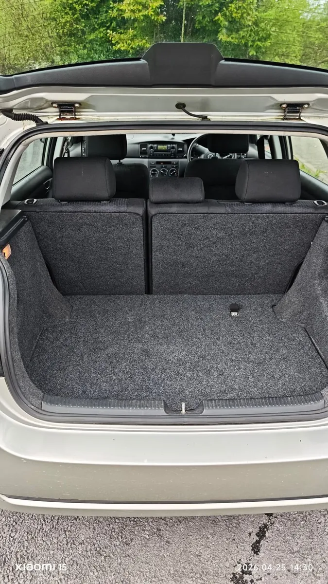 Toyota Corolla 2005 - Image 2