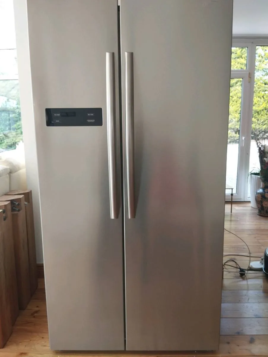 American fridge freezer. - Image 1