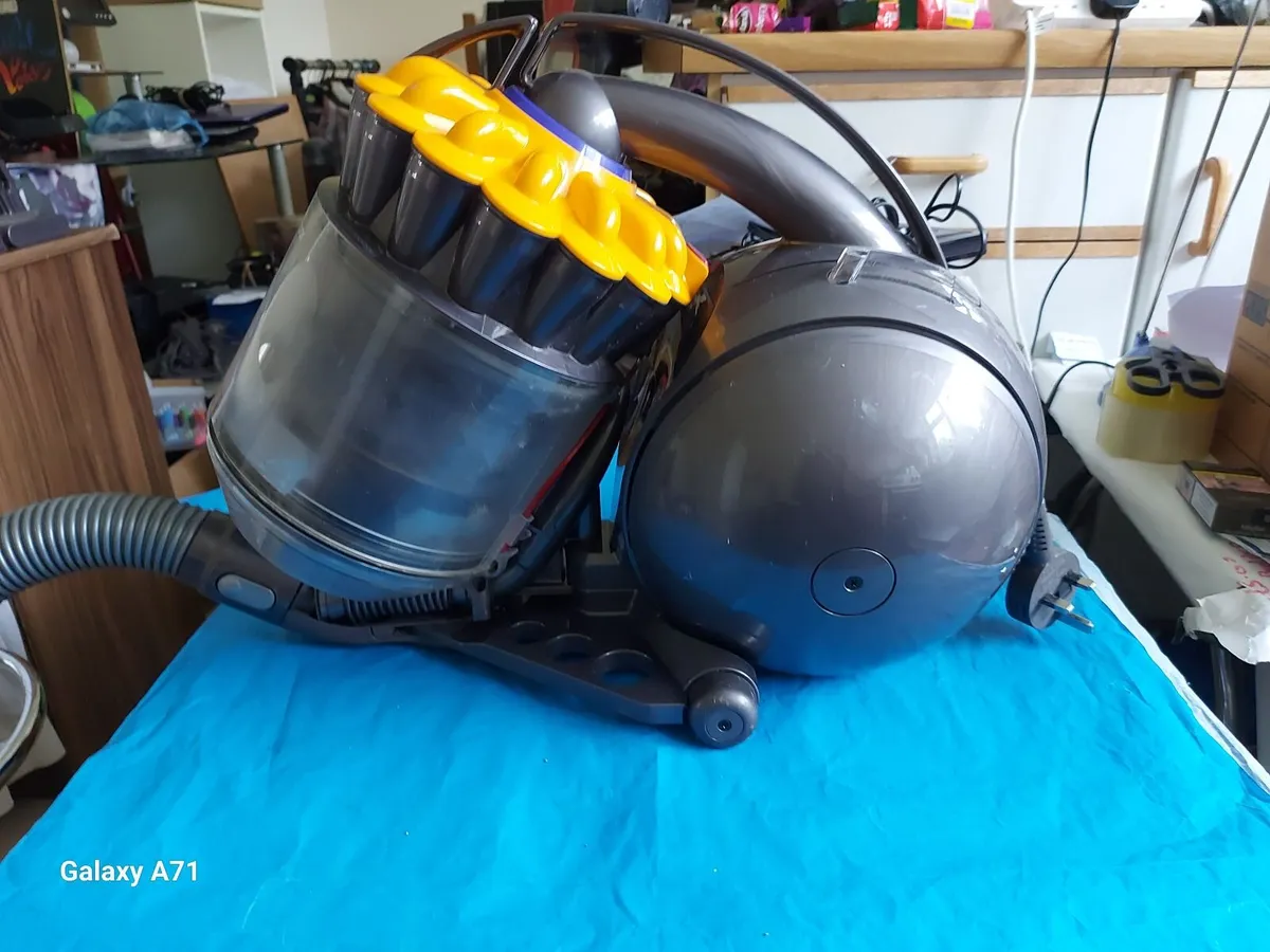 DYSON BALL Pneumatic Multi Floor Vacuum Cleaner - Image 1
