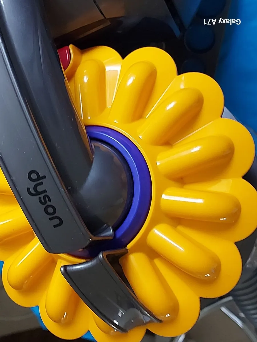 DYSON BALL Pneumatic Multi Floor Vacuum Cleaner - Image 3