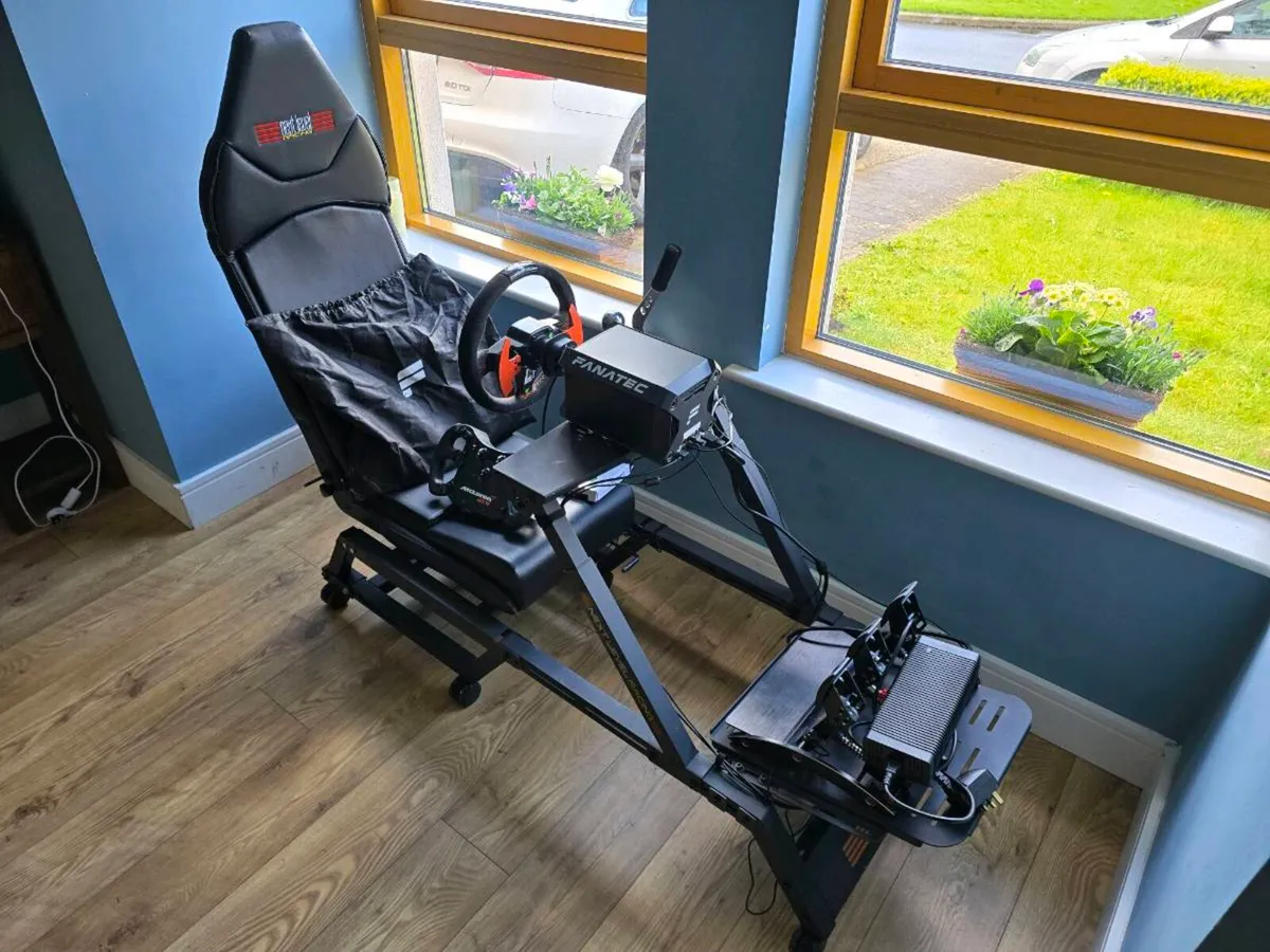 Fanatec sim racing rig - Image 2
