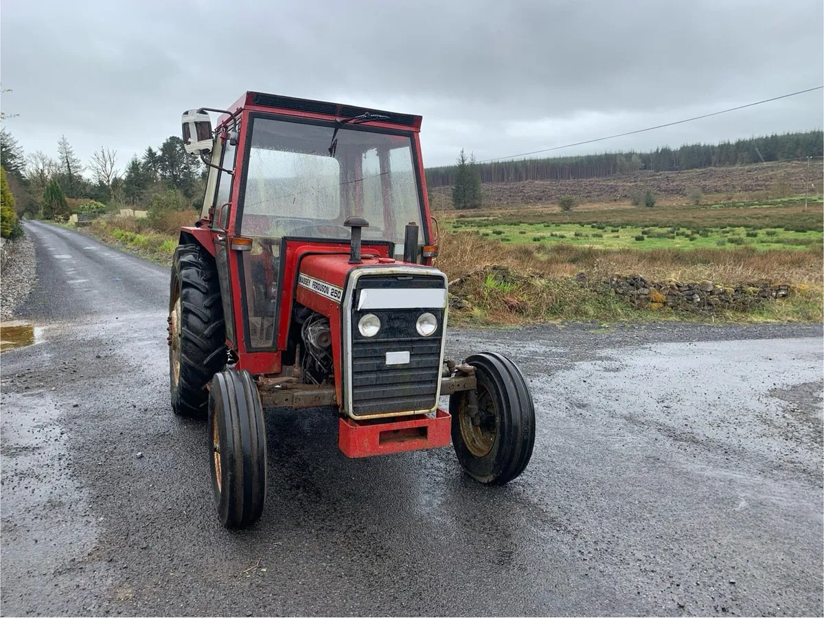 1984 Massy Ferguson Tractor - Image 1