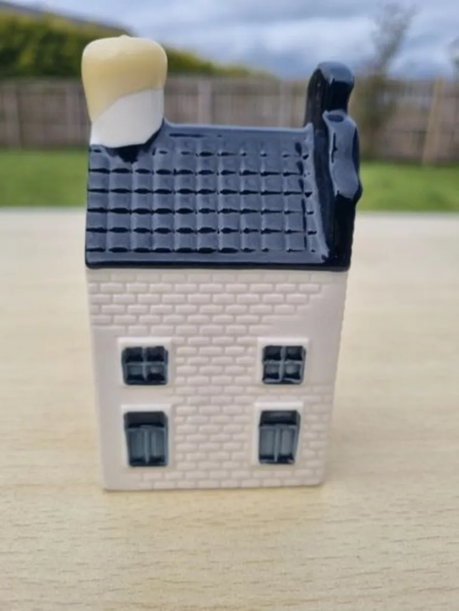 Miniature collector's house from the KLM Delft - Image 2