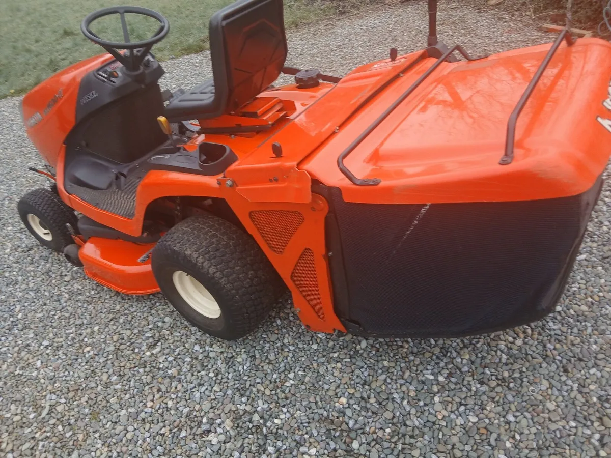 Ride on lawnmower - Image 3