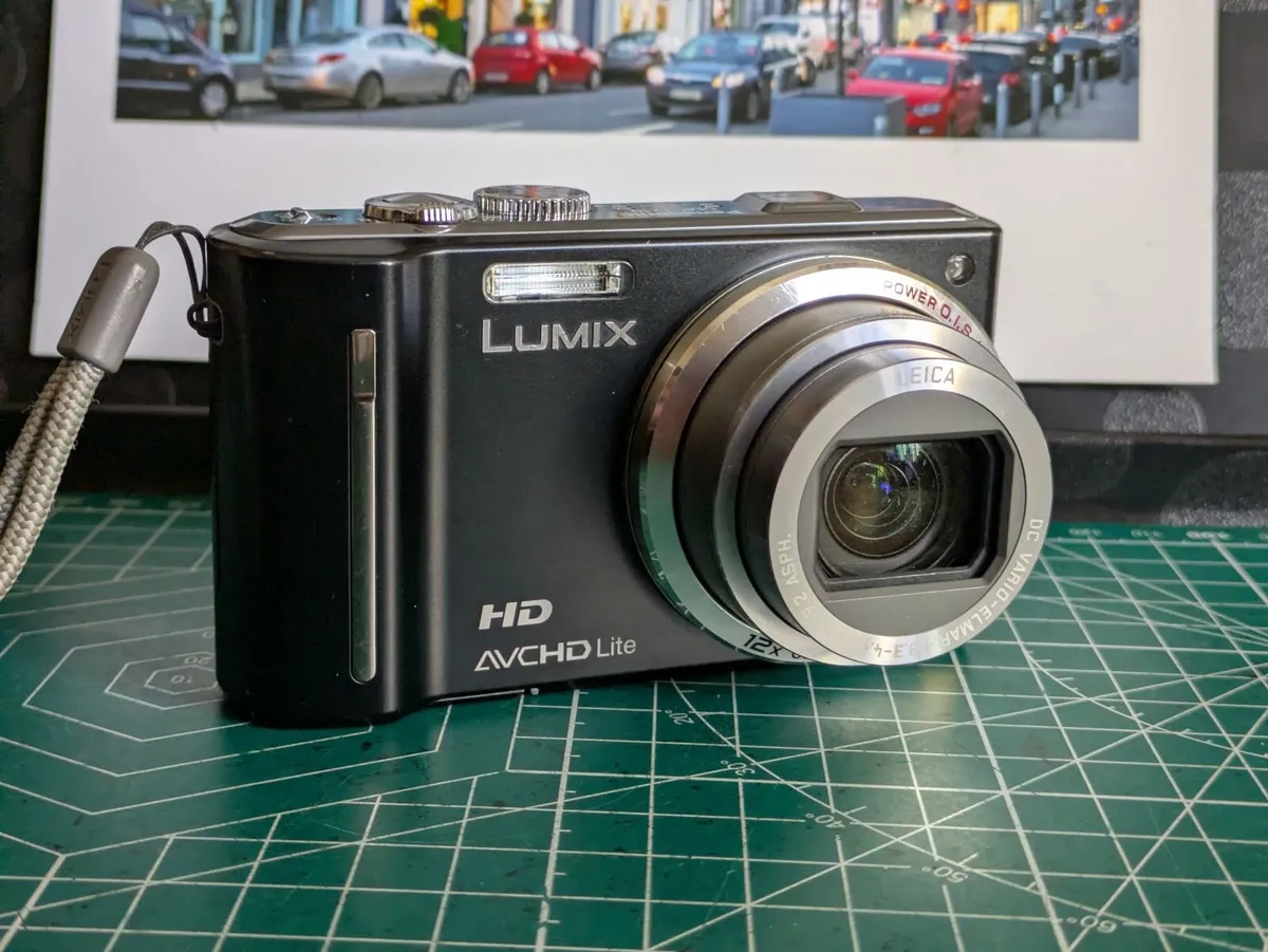 Panasonic Lumix TZ10 12MP CCD🌈 Leica Vario-Elmar - Image 1