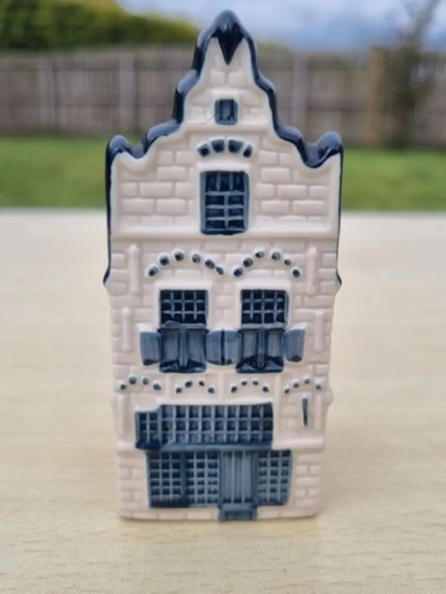 KLM Delft Blue collector's house - Image 1
