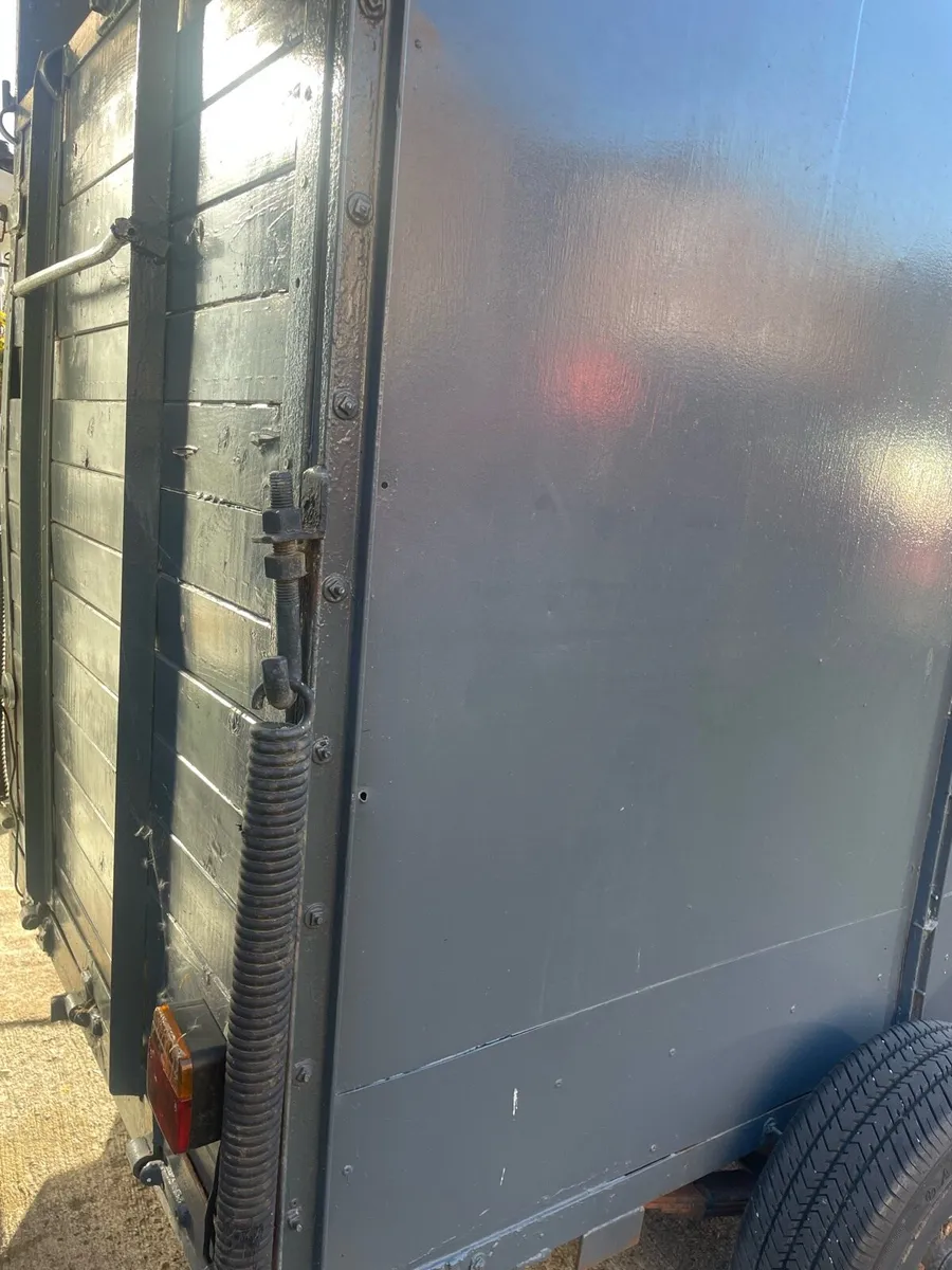 Horse box - Image 3