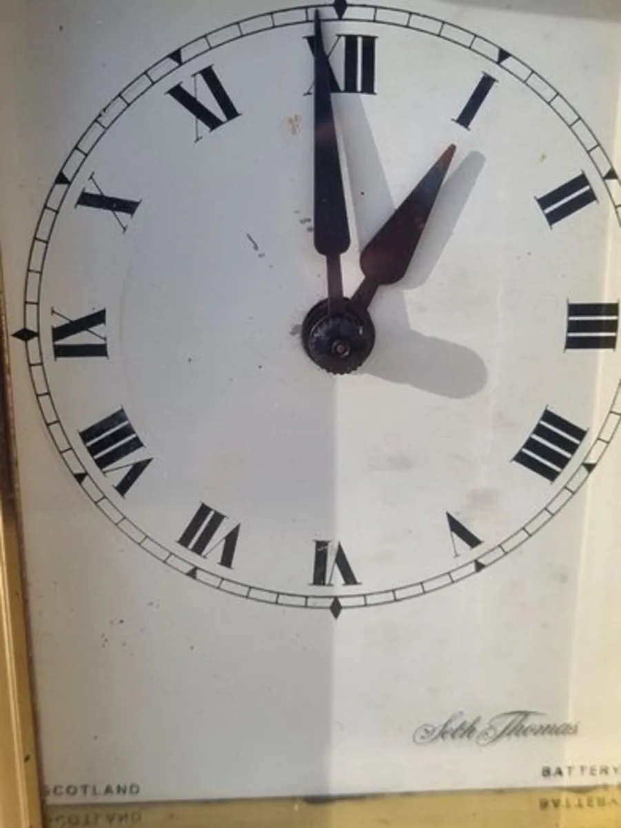 Brass carriage mantel clock by Seth Thomas - Image 4