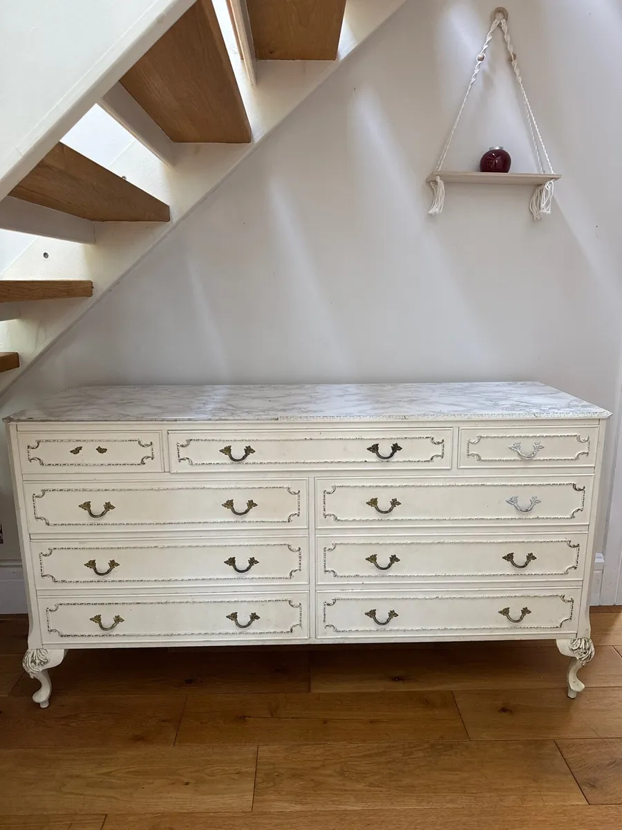Chest of drawers - Image 1