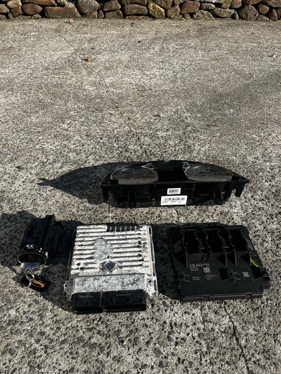 Volkswagen passagat ecu and accessories - Image 1