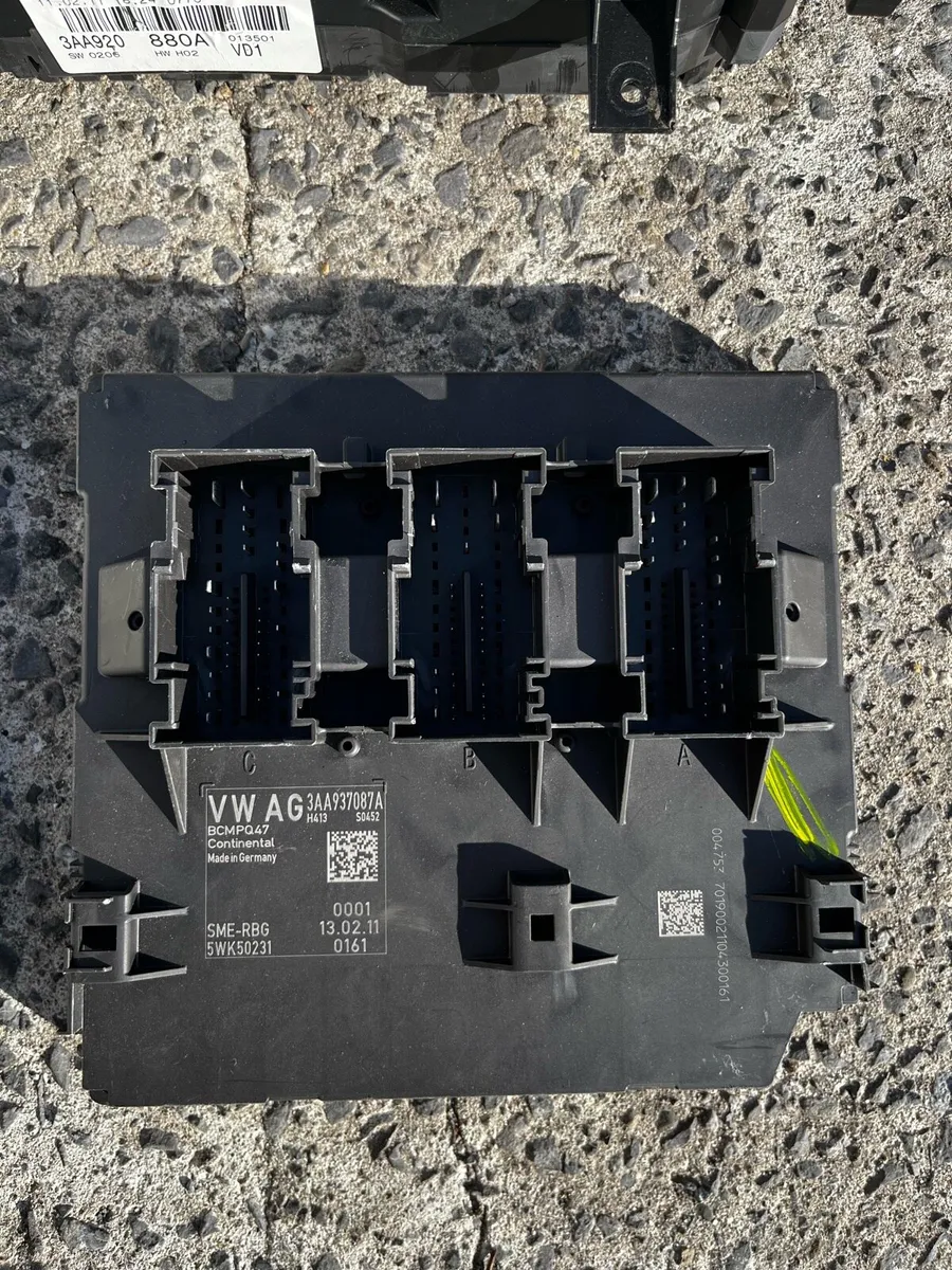 Volkswagen passagat ecu and accessories - Image 2