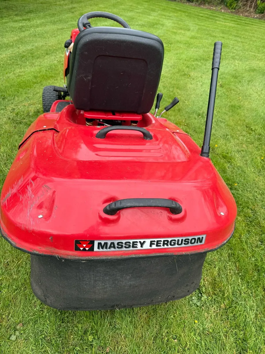 Massey Ferguson ride on mower - Image 4