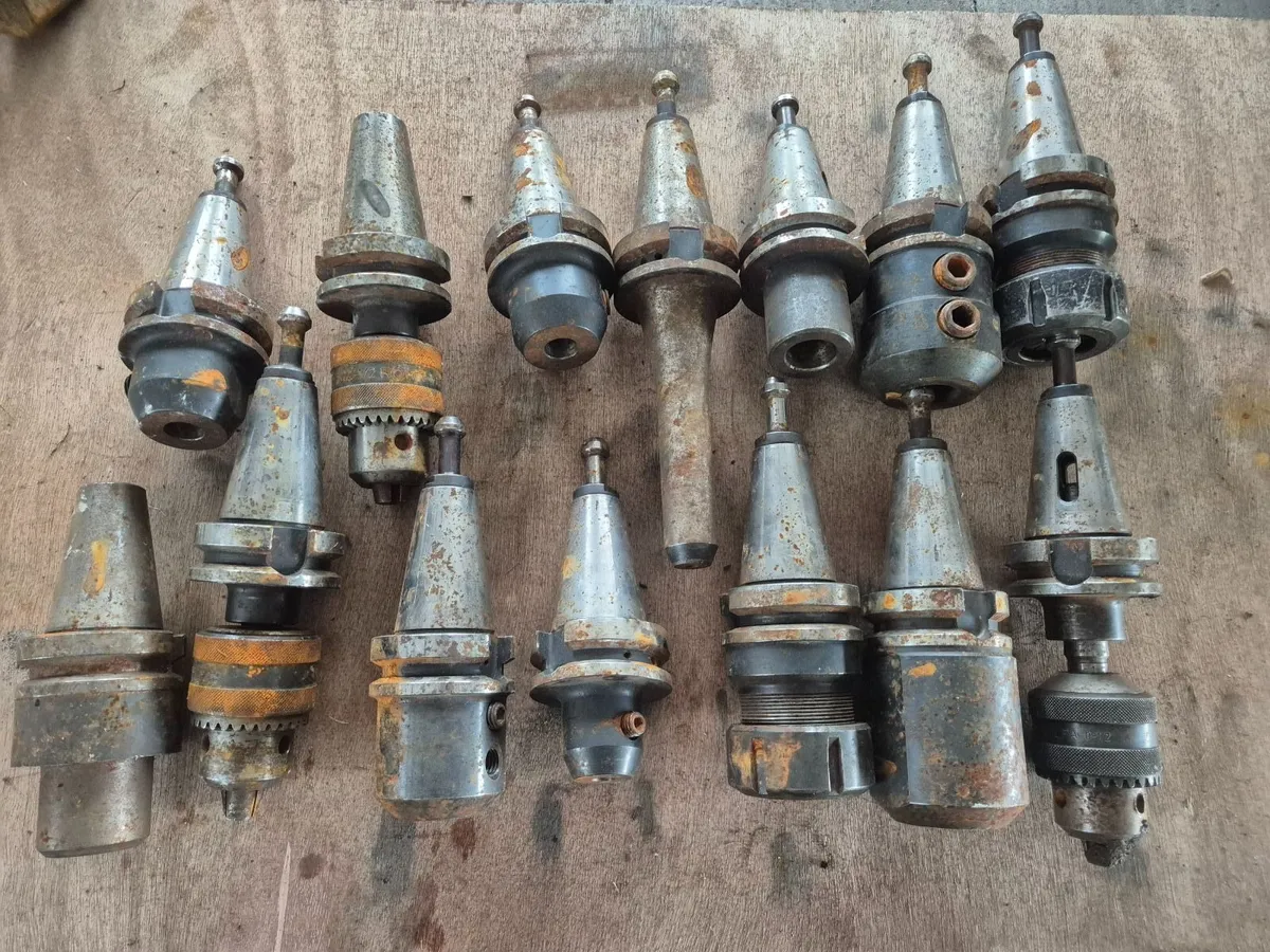 Milling machine tooling - Image 1