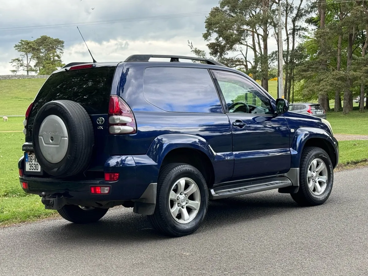 Toyota Land Cruiser - Image 4