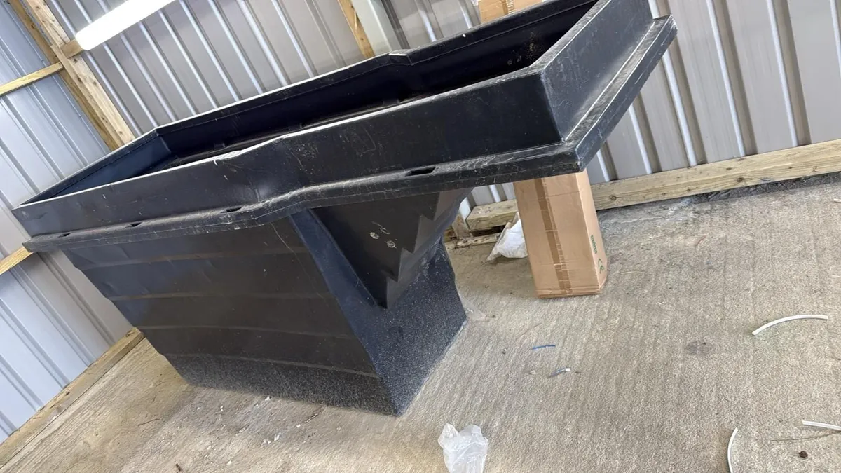 Topper fuel bowser dipping trough - Image 4